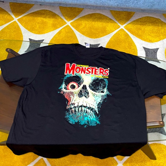 secrtee Other - Famous Monsters of Filmland T-shirt size 3XL in new condition.